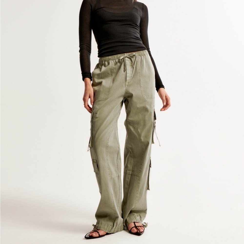 Abercrombie & Fitch High Rise Baggy Cargo Pants sage Green Size Medium Regular